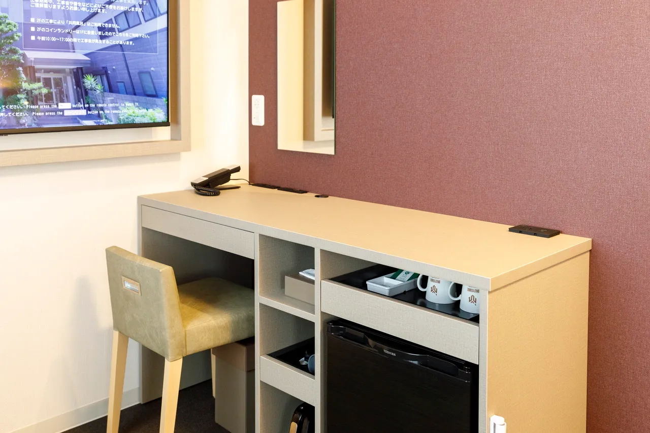 作業に最適なデスクと調光照明